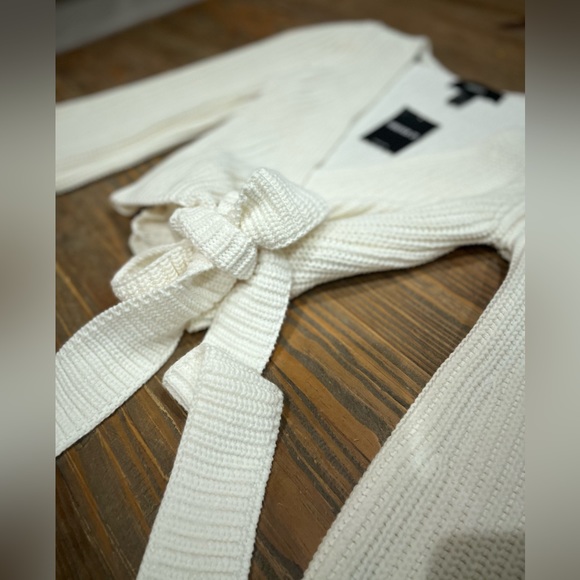 Brand new forever 21 knitted cream sweater - Picture 4 of 6